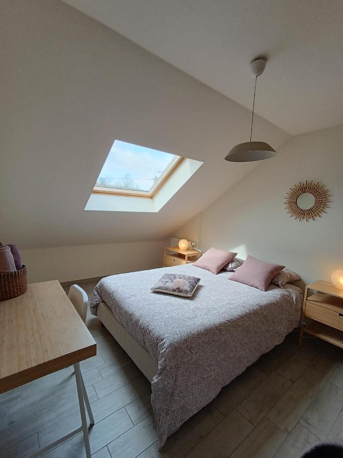 Maison Et Velos A Godinne Dans La Vallee De La Meuse エクステリア 写真